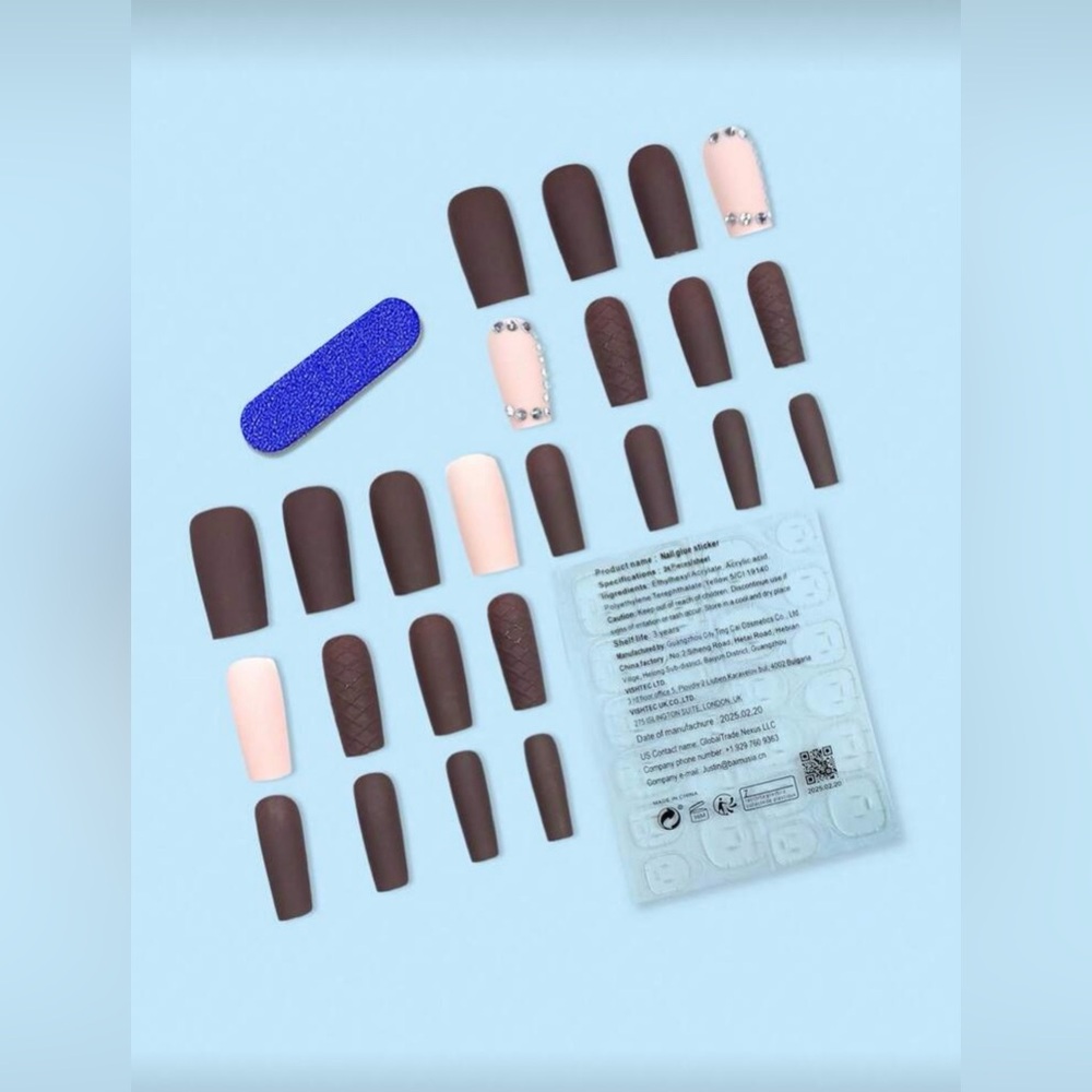 New Arrivals! Elegant Brown and Nude Nail Set - Picture 3 of 7